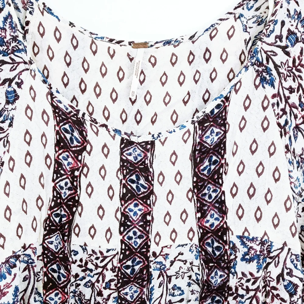 Free People Boho Floral Print‎ Gauzy Crop Top